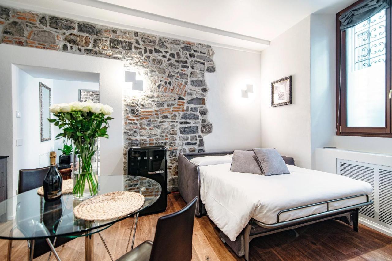 Lo Storico - The House Of Travelers Appartement