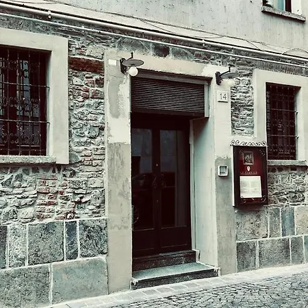 Suite Lo Storico - The House Of Travelers Como Exterior photo
