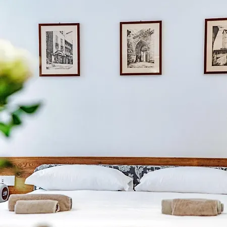 Suite Lo Storico - The House Of Travelers Como Exterior photo