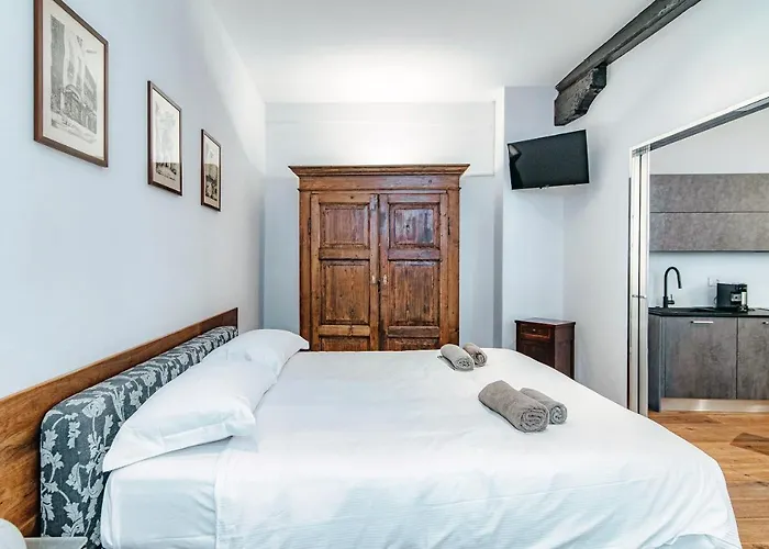 Suite Lo Storico - The House Of Travelers