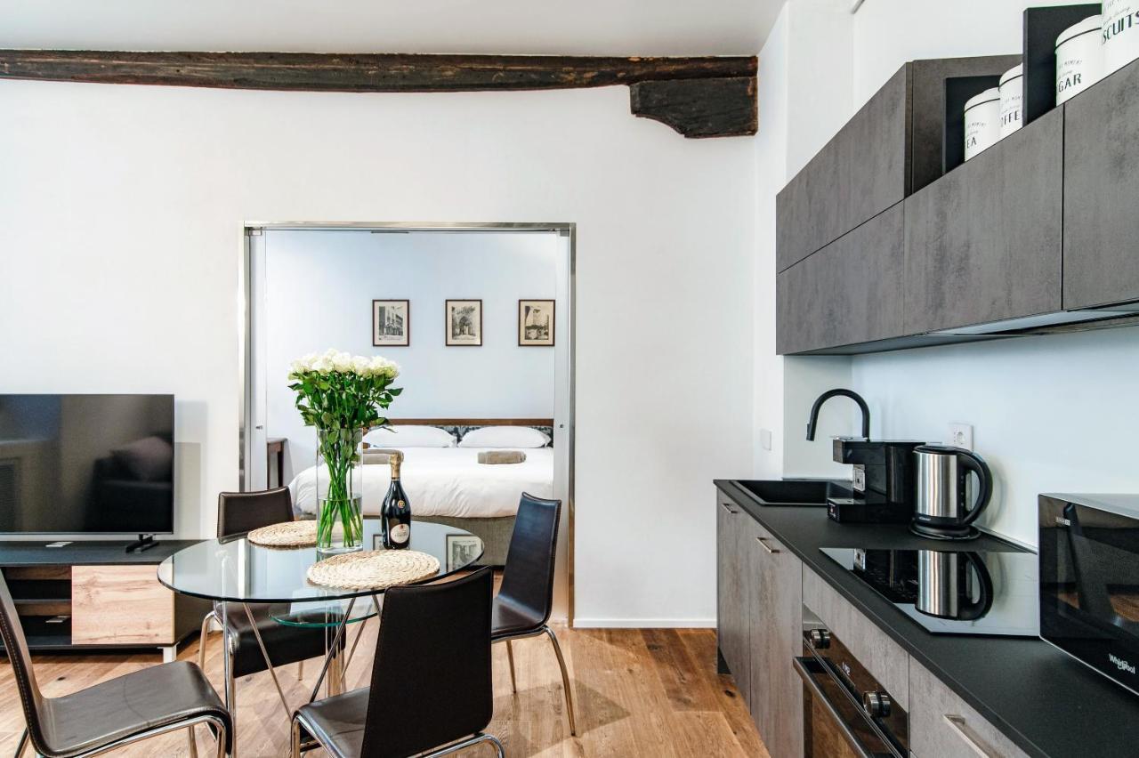 Lo Storico - The House Of Travelers Appartement *